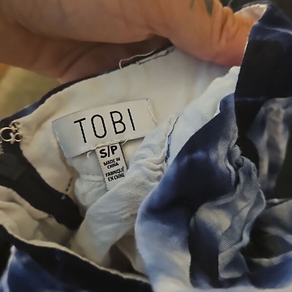 TOBI Halter top shorts romper w extra long straps - Picture 4 of 4